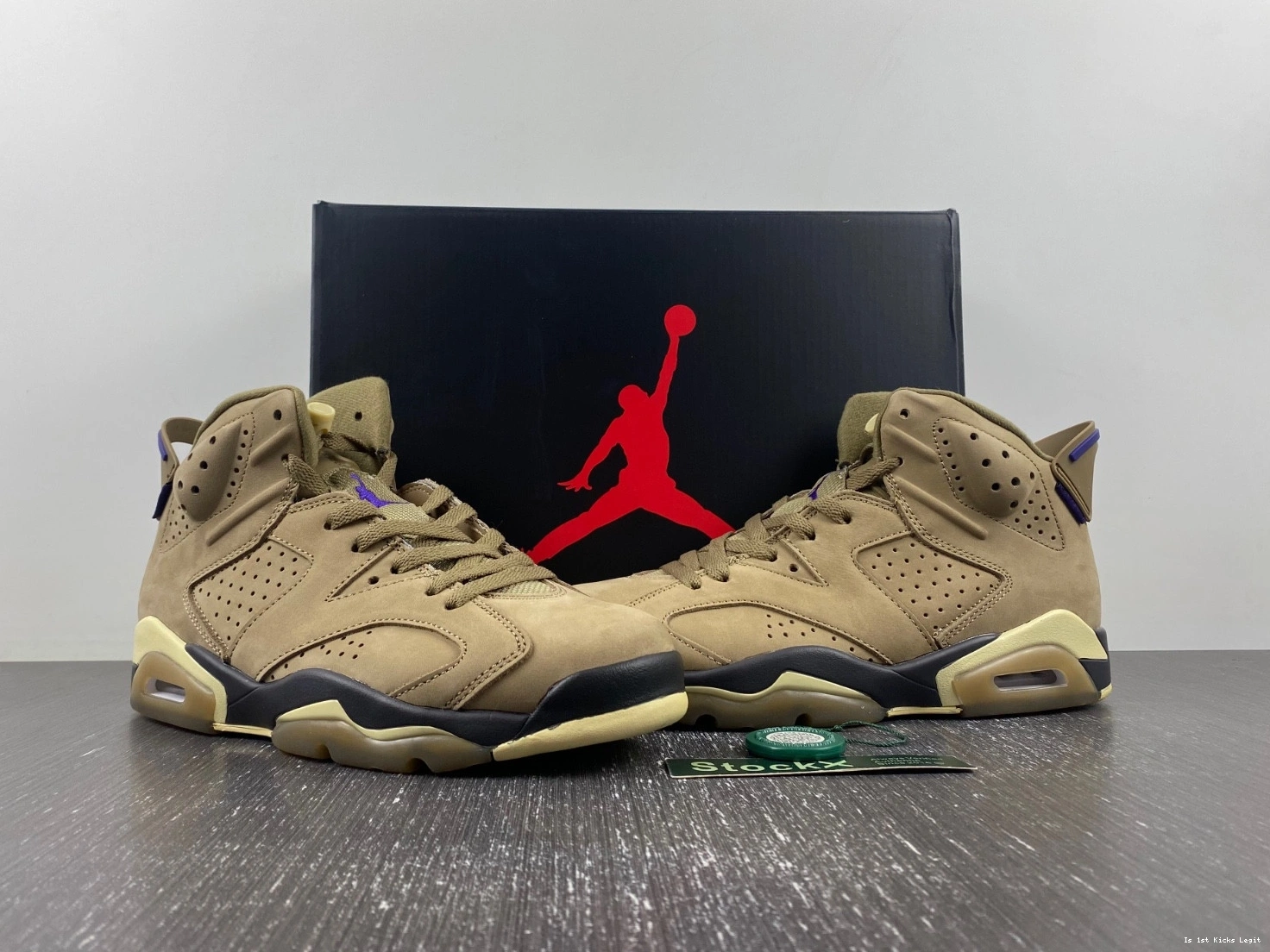 FD1643-300 WMNS Kelp